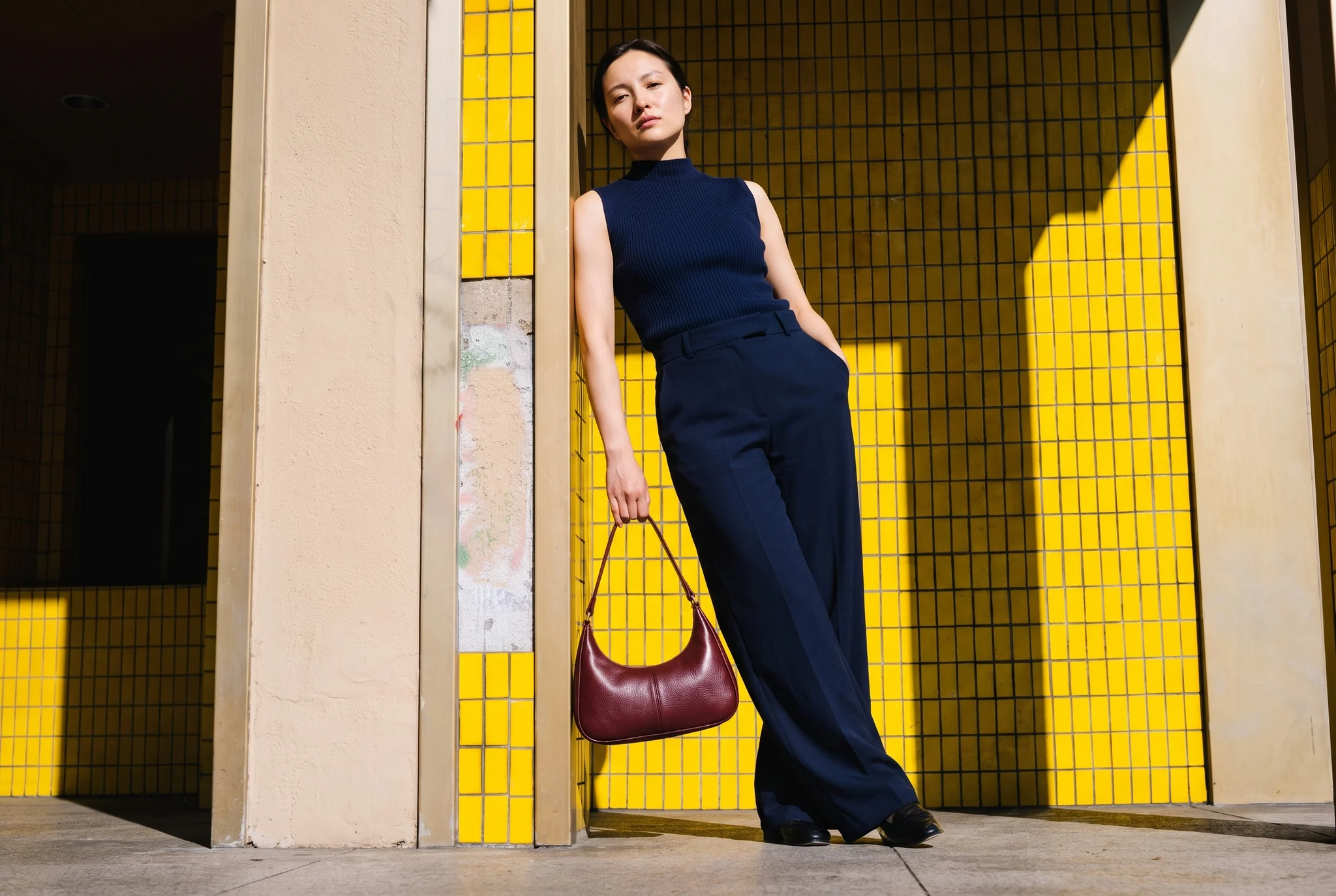 Portrait with the burgundy hobo bag